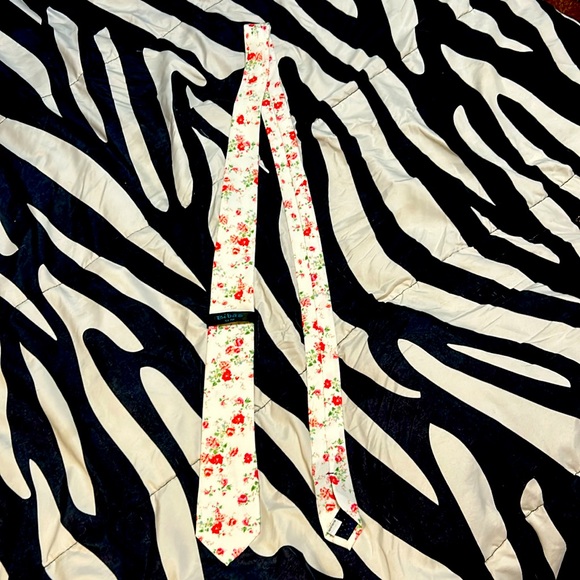 NWOT Bibas Slim floral tie - Picture 4 of 4